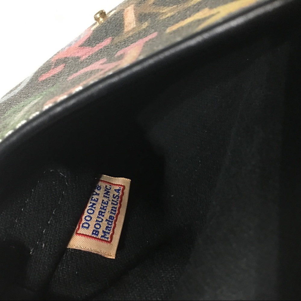 Vintage Dooney & Bourke Black Crayon CrossBody Bag - Picture 6 of 7